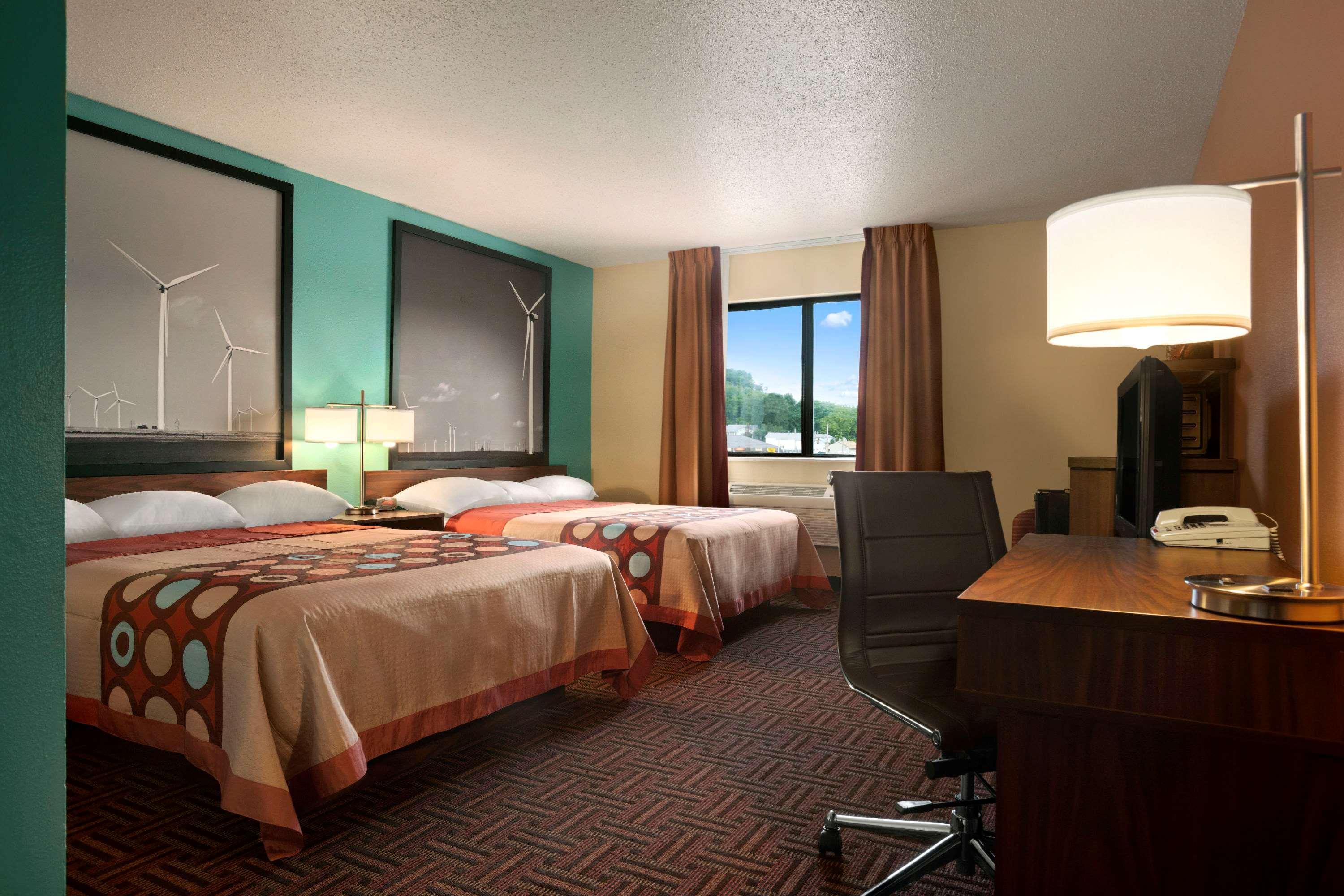 Super 8 By Wyndham East Peoria Motel Exterior photo